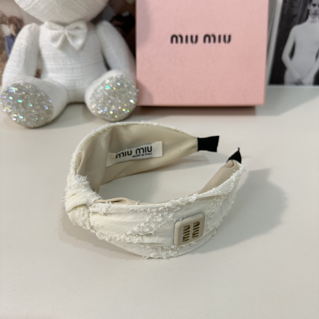 ミュウミュウカチューシャMiu Miu 2023新作 カチューシャ
