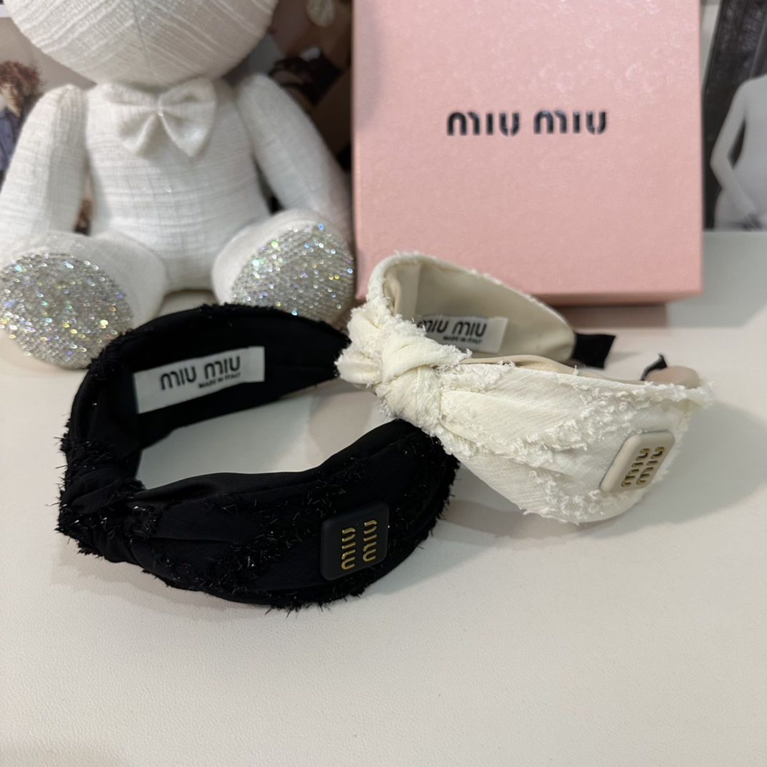 ミュウミュウカチューシャMiu Miu 2023新作 カチューシャ