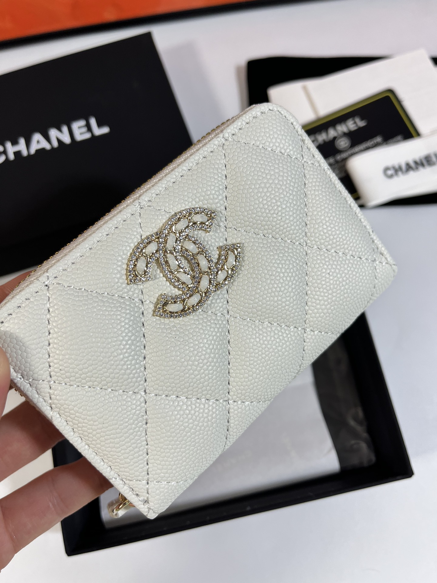 シャネル財布CHANEL 2023年新作 高品質 Ap2737B ダイヤモンド キャビア カードホルダー