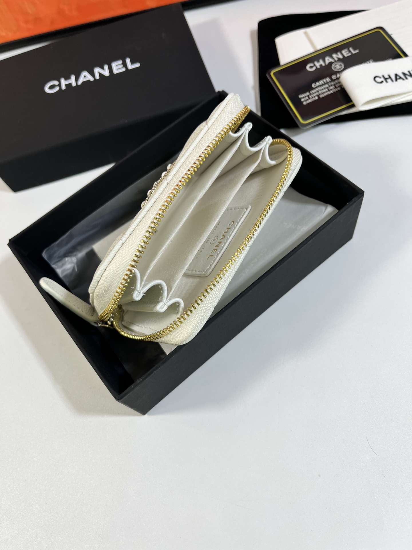シャネル財布CHANEL 2023年新作 高品質 Ap2737B ダイヤモンド キャビア カードホルダー