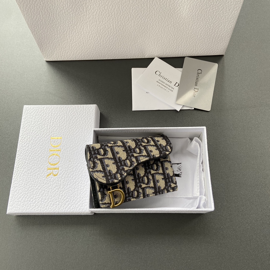 ディオール財布DIOR 2023新作 高品質 S5611CTZQ_M928 _TU2044 サドルフリップカードホルダー