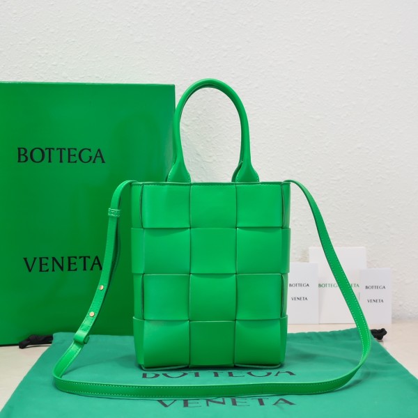ボッテガヴェネタバッグBOTTEGA VENETA 2023 新品 高品質 6688-3 ミニ ウーブン レザー トートバッグ