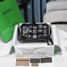 ボッテガヴェネタバッグBOTTEGA VENETA 2023新作 高品質 6688 ピローバッグ