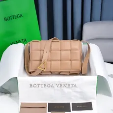 ボッテガヴェネタバッグBOTTEGA VENETA 2023新作 高品質 6688 ピローバッグ