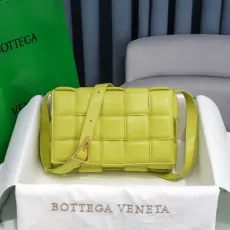 ボッテガヴェネタバッグBOTTEGA VENETA 2023新作 高品質 6688 ピローバッグ