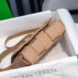ボッテガヴェネタバッグBOTTEGA VENETA 2023新作 高品質 6688 ピローバッグ