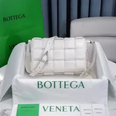 ボッテガヴェネタバッグBOTTEGA VENETA 2023新作 高品質 6688 ピローバッグ