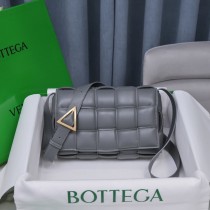 ボッテガヴェネタバッグBOTTEGA VENETA 2023新作 高品質 6688 ピローバッグ
