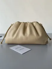 ボッテガヴェネタバッグBOTTEGA VENETA 2023新作 高品質 スモール クラウド バッグ