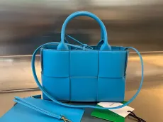 ボッテガヴェネタバッグBOTTEGA VENETA 2023年新作 高品質 709337 3コンパートメント トートバッグ