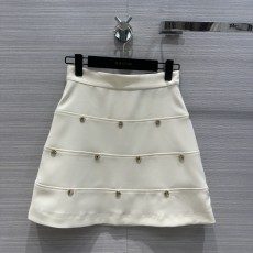 ルイヴィトン服LOUIS VUITTON 2023年新作 メタルバックルリベット装飾スカート