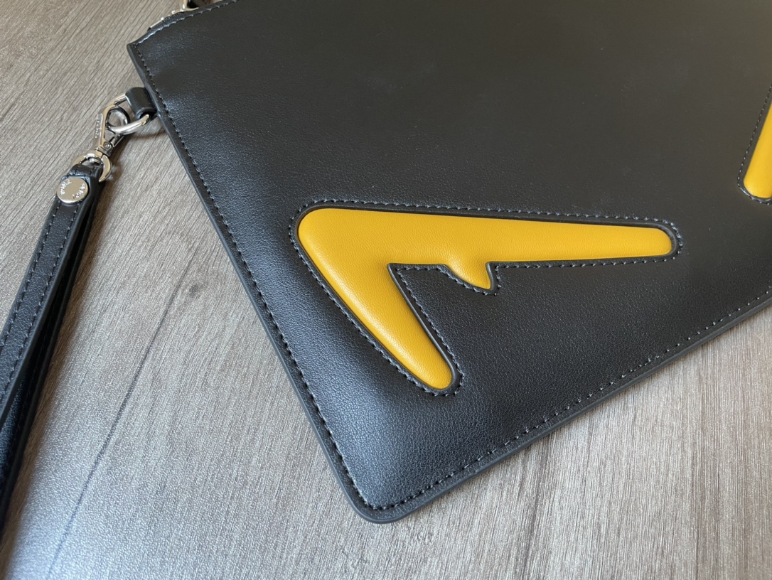 フェンディ財布FENDI 2023新作 高品質 ジッパー クラッチバッグ