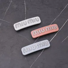 ミュウミュウカチューシャMiu Miu 2023 新作 ヘアピン