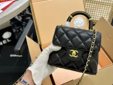 シャネルバッグCHANEL 2023 新作 ミニ フラップ バッグ