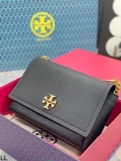 トリーバーチバッグTORY BURCH 2023新作 フリップチェーンバッグ