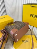 フェンディバッグFENDI 2023新作 アンダーアームバッグ