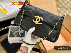 シャネルバッグCHANEL 2023年新作 フラップバッグ