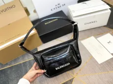 バレンシアガバッグBALENCIAGA 2023新作 アンダーアームバッグ