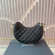 シャネルバッグCHANEL 2023年新作 クレセントバッグ