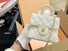 シャネルバッグCHANEL 2023 新作 ミニ フラップ バッグ
