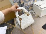 ディオールバッグDIOR 2023新作 パテントレザー ダイアナバッグ