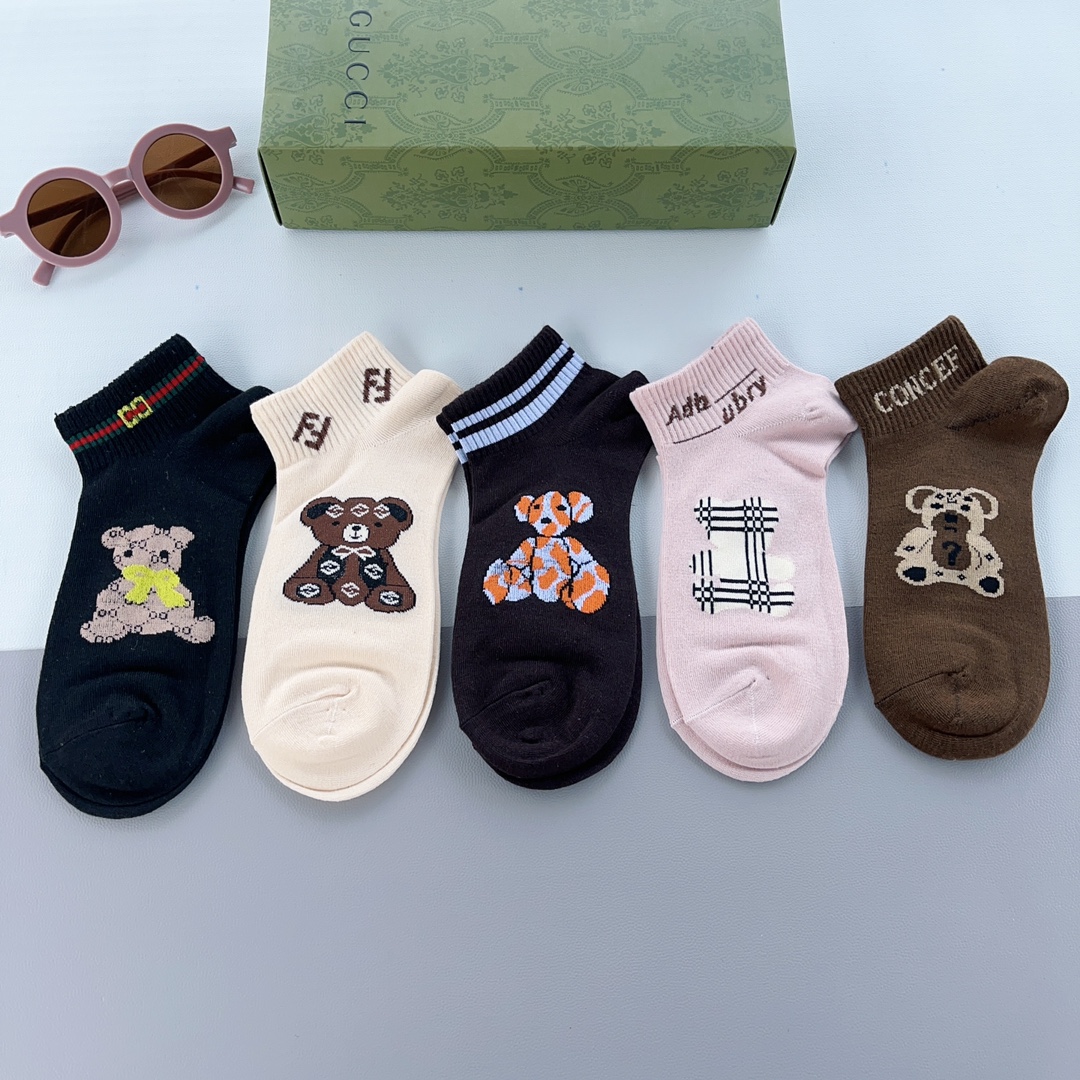 グッチ靴下GUCCI 2023年新作 カーフソックス