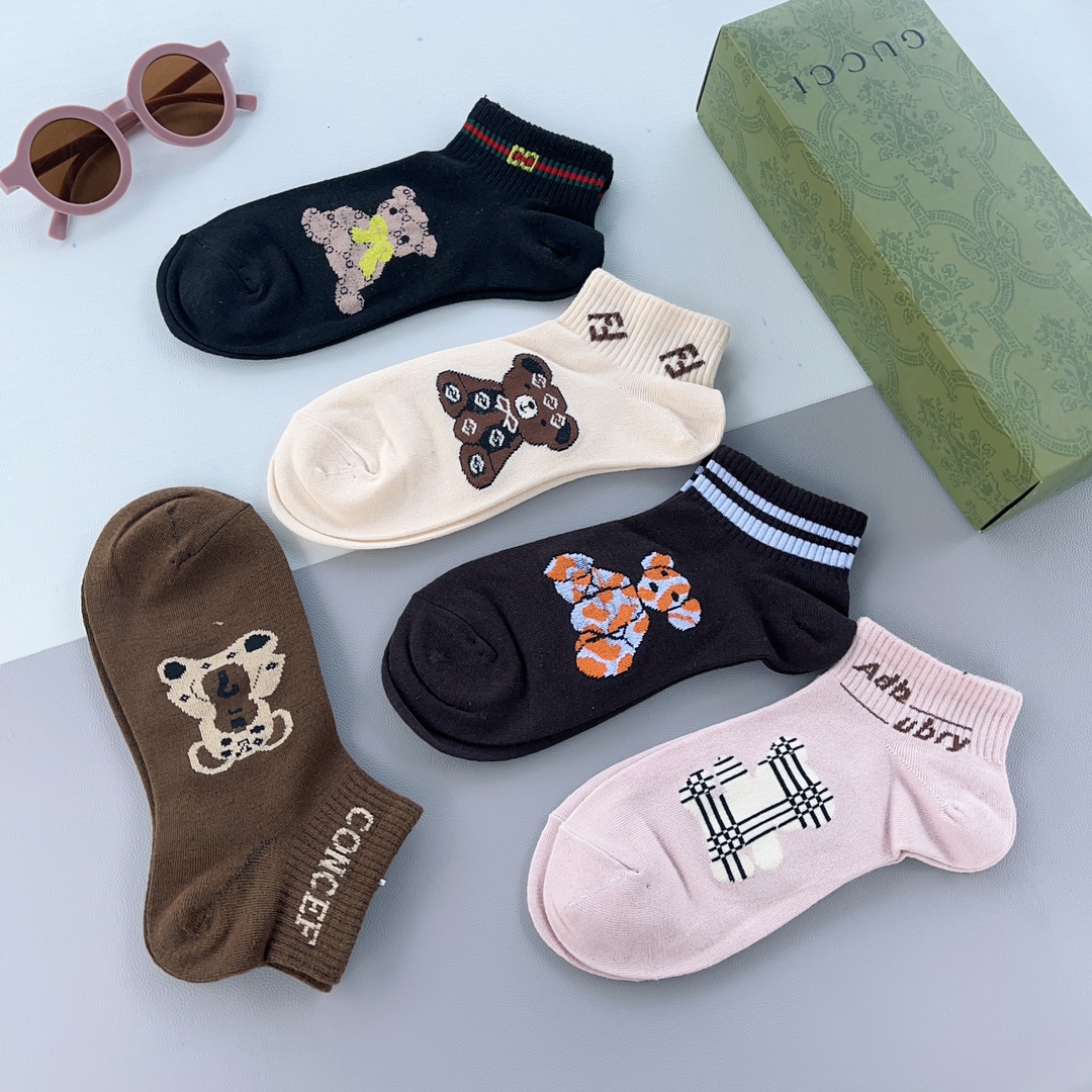 グッチ靴下GUCCI 2023年新作 カーフソックス