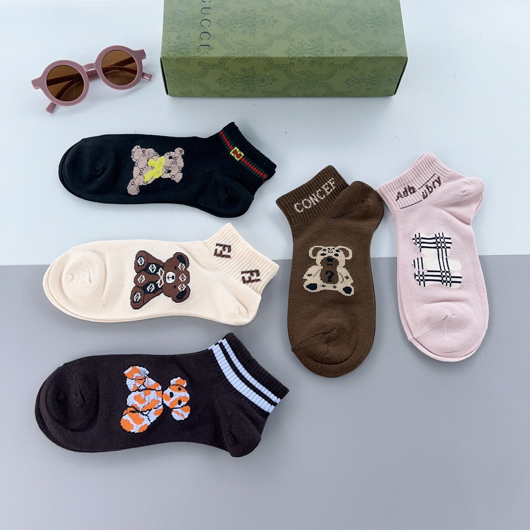 グッチ靴下GUCCI 2023年新作 カーフソックス