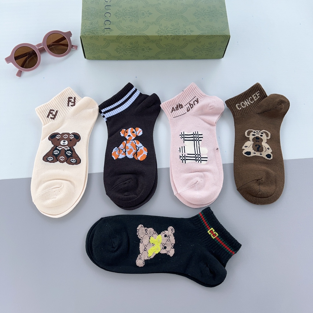 グッチ靴下GUCCI 2023年新作 カーフソックス