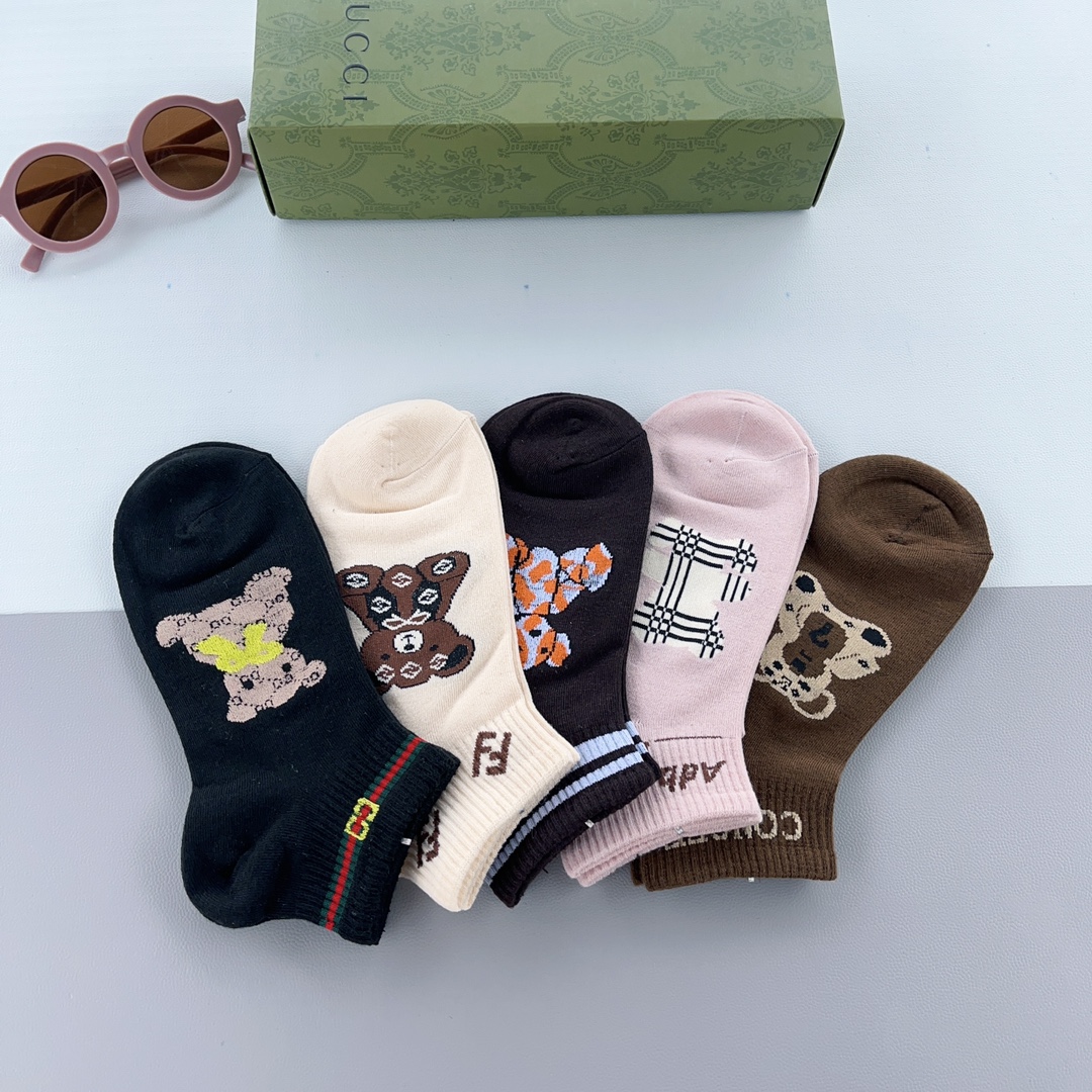 グッチ靴下GUCCI 2023年新作 カーフソックス