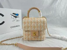 シャネルバッグCHANEL 2023年新作 ハンドルフリップバッグ