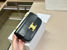 セリーヌバッグCELINE 2023年新作 アンダーアームバッグ