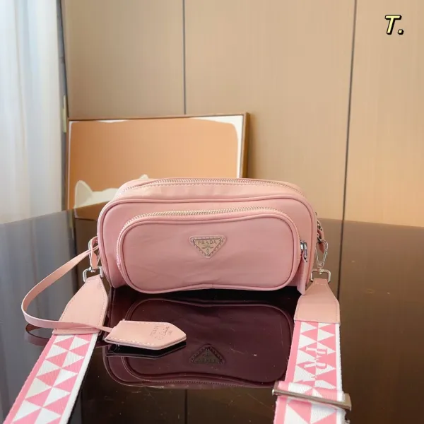 プラダバッグPRADA 2023新作 プリーツカメラバッグ