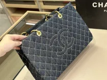 シャネルバッグCHANEL  2023年新作 チェーンデニム トートバッグ
