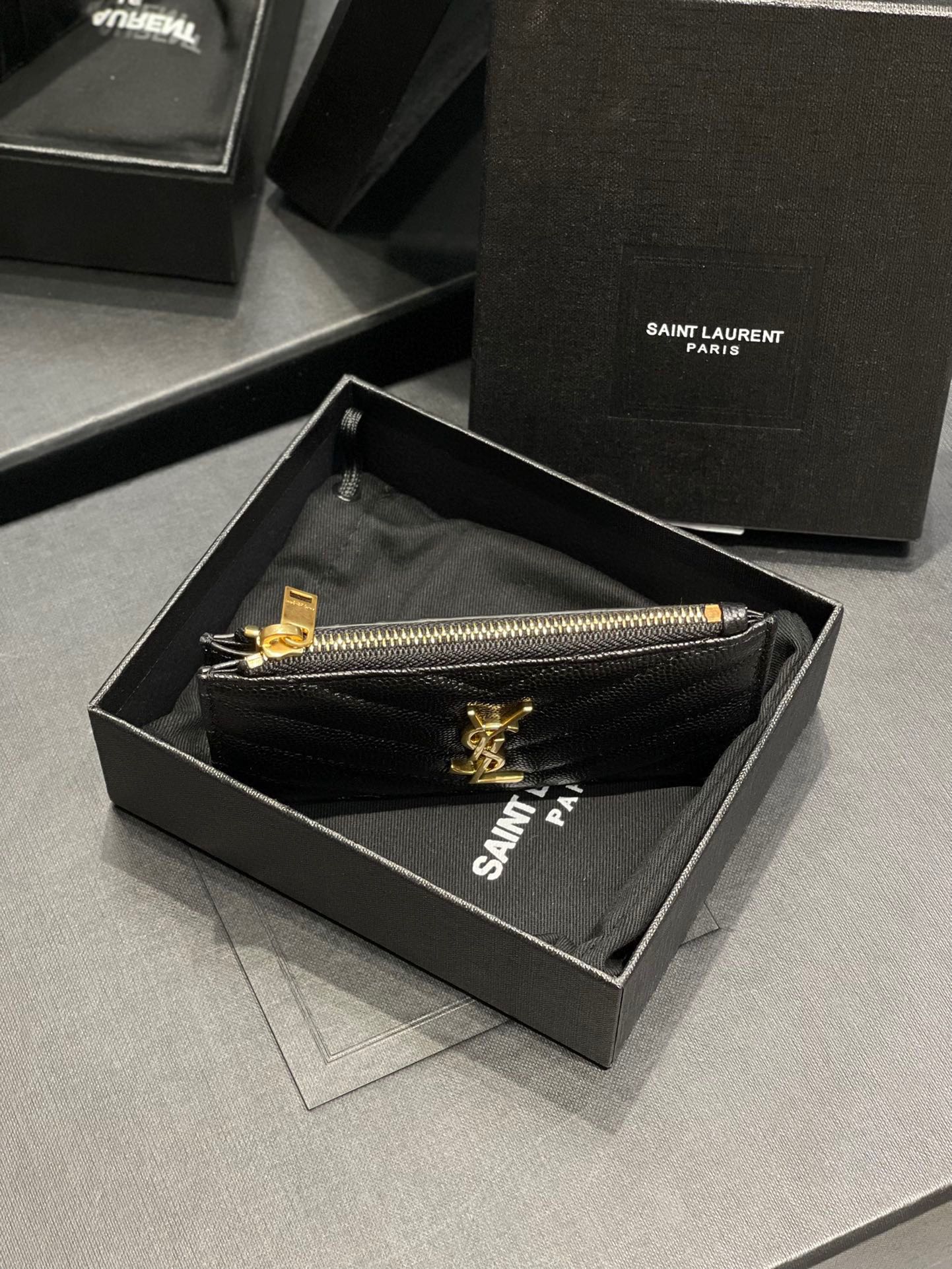サンローラン財布Yves Saint Laurent 2023年新作 高級長財布