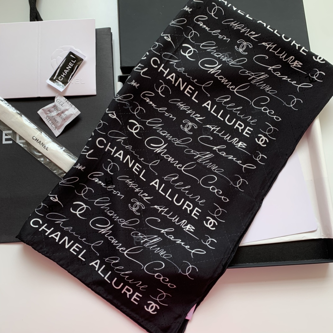 シャネルマフラーCHANEL 2023年新作 スクエアスカーフ