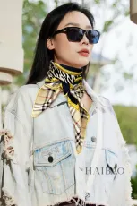 バーバリーマフラーBURBERRY 2023新作 シルクスクエアスカーフ