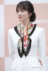 グッチマフラーGUCCI 2023年新作スカーフ