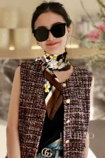 バーバリーマフラーBURBERRY 2023新作 シルクスクエアスカーフ