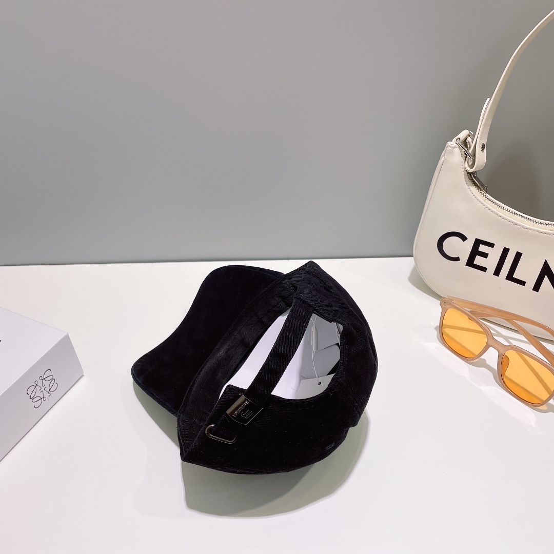 バレンシアガ帽子BALENCIAGA 2023 新作 ベースボールキャップ