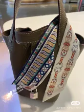 エルメスマフラーHERMES 2023年新作 スカーフ