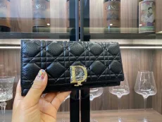 ディオール財布DIOR 2023新作財布
