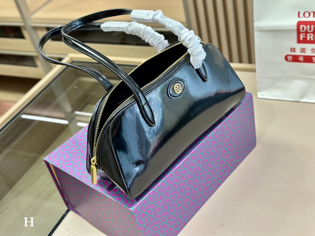トリーバーチバッグTORY BURCH 2023年新作 アンダーアームバッグ