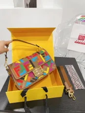 フェンディバッグFENDI 2023新作 アンダーアームバッグ