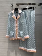 ルイヴィトン服LOUIS VUITTON 2023年新作セット