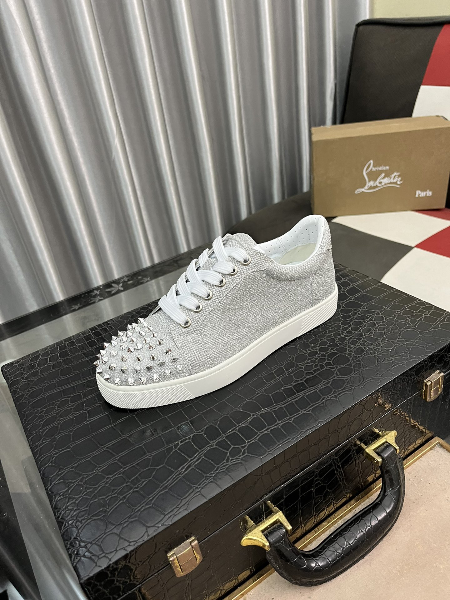 クリスチャンルブタン靴Christian Louboutin 2023新作 カジュアル