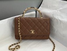 シャネルバッグCHANEL 2023年新作 高級ウッドビーズハンドル A96008