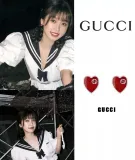 グッチピアスGUCCI 2023年新作 エナメルハートスタッドピアス