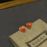 グッチピアスGUCCI 2023年新作 エナメルハートスタッドピアス