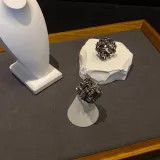 クロムハーツ指輪CHROME HEARTS 2023年新作 スクエアトゥームリング